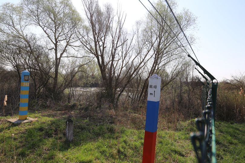 EE-RU  20160415