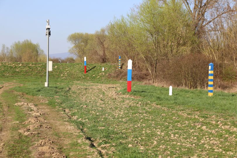 EE-RU  20160415