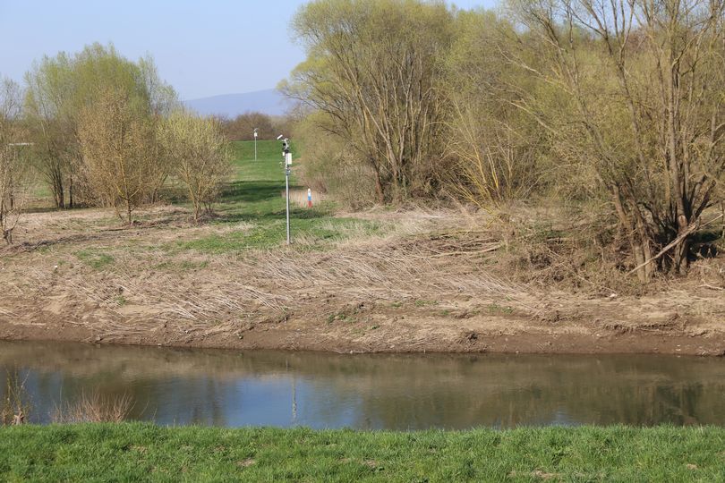 EE-RU  20160415