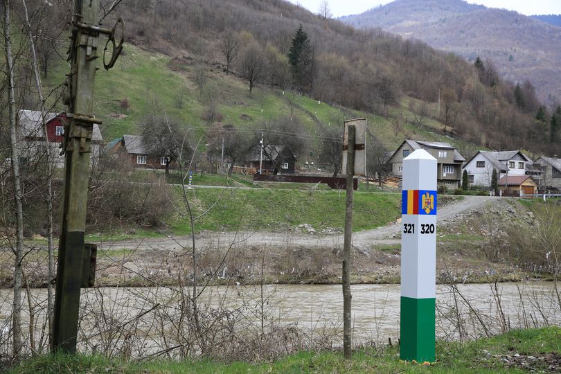 RO-UA 